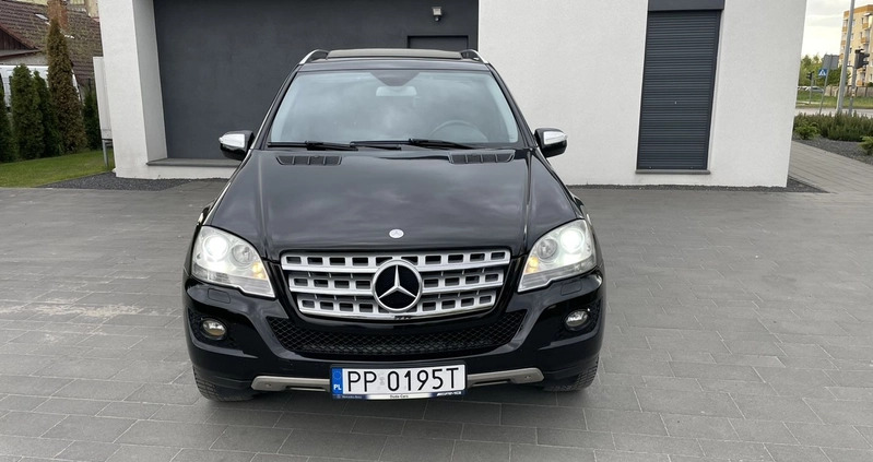 Mercedes-Benz ML cena 45900 przebieg: 292100, rok produkcji 2009 z Piła małe 742